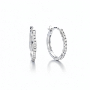Brinco de argola com zircônias